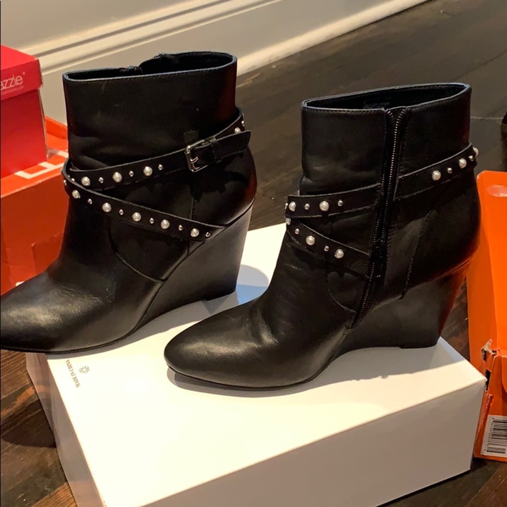 Leather  boots